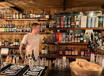 italy/genoa/bar/neat-whisky-bar