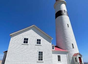 canada/cariboo/bar/point-riche-lighthouse