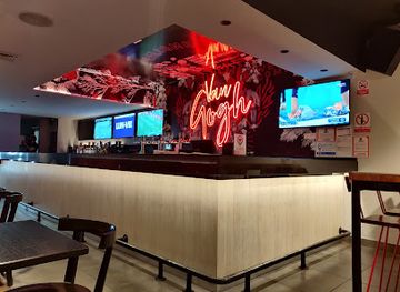 argentina/ushuaia/bar/van-gogh-beer-house