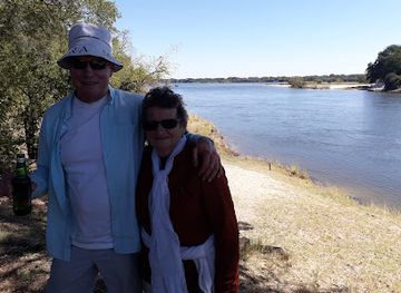 zimbabwe/hwange/bar/dete-cocktail-bar