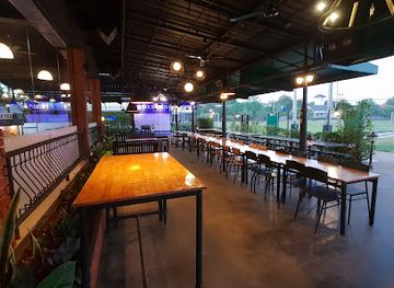 laos/champasak/bar/brick-house-sport-bar-restaurant