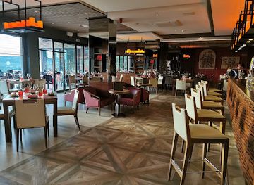 one80 Kitchen & Lounge