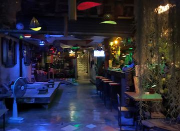 thailand/krabi-province/bar/booze-bar