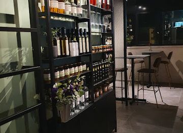 israel/caesarea/bar/little-wine-bar