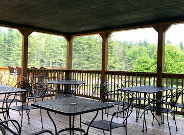 north-carolina/grandfather-mountain/bar/the-patio-grill-at-linville-land-harbor