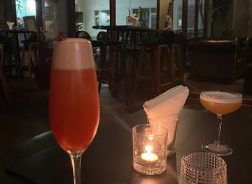 vietnam/dalat/xuan-huong-lake/bar/toska-beer-coffee