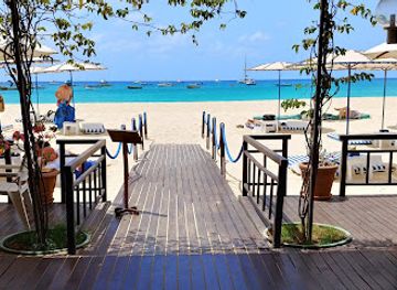 cabo-verde/santa-maria-beach/bar/morabeza-beach-club