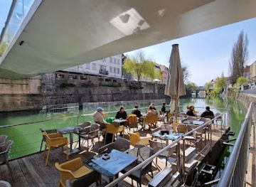 slovenia/ljubljana/bar/makalonca