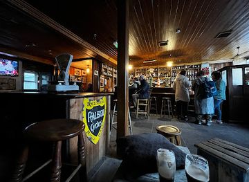 ireland/the-skelligs/bar/mike-murt-s