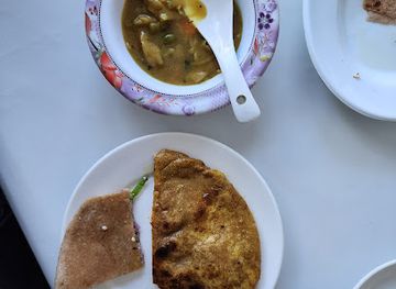 pakistan/hunza-valley/bar/safina-s-cafe