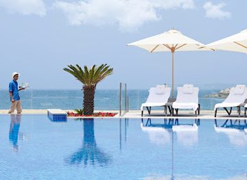 egypt/alexandria/bar/pool-bar-grill