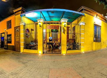 peru/south-coast/bar/zipango-bar-show