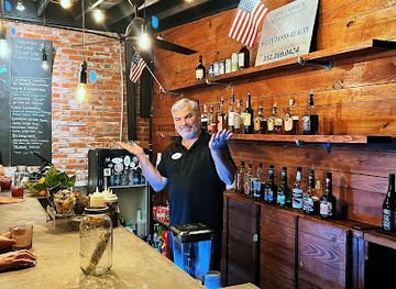 north-carolina/coastal-plain/bar/arendell-room-bar
