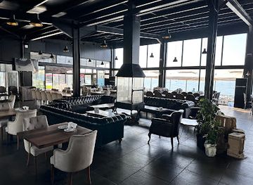 turkiye/trabzon/arakli/bar/arakale-restaurant-cafe