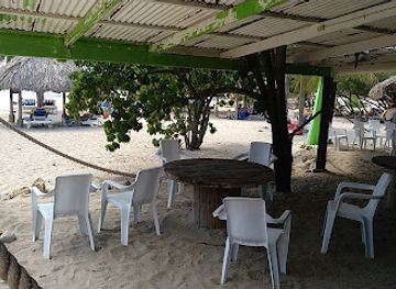 curacao/westpunt/bar/daaibooi-beach-bar