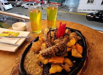 peru/trujillo/huanchaco/bar/ibiza-gastro-bar