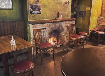ireland/county-monaghan/bar/adamsons-bar