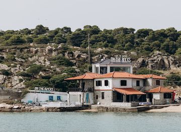 greece/mount-athos/bar/on-the-rocks