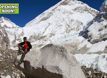 nepal/kanchenjunga-base-camp/bar/base-camp-outdoor-lifestyle