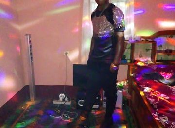 cameroon/mefou-national-park/bar/friendship-bar