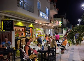 cabo-verde/santa-maria-beach/bar/pizza-art-food-drinks-cabo-verde