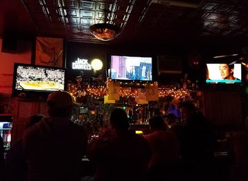 massachusetts/berkshires/bar/sideline-saloon