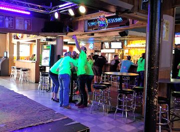 wisconsin/great-river-road/bar/shooters-pub-inc