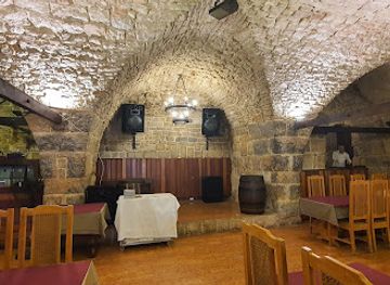 lebanon/jezzine/bar/les-caves-roum