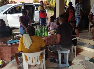 saint-lucia/anse-la-raye-quarter/bar/mells-hideaway-bar-grill