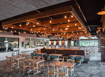 Huntlee Tavern