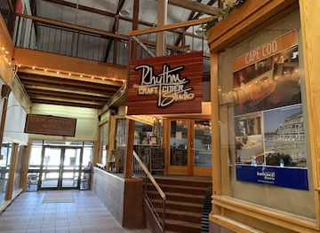 new-hampshire/franconia-notch-state-park/bar/rhythm-cider-tap-grille