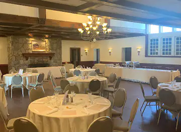 The Back Nine Tavern at Stanley Golf Course