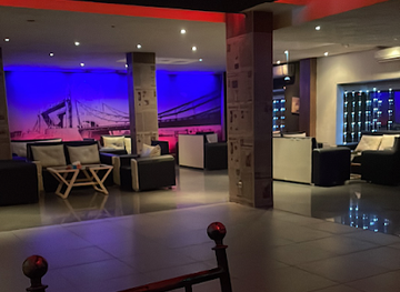 mali/bamako/aci-2000/bar/black-and-white-bar-cafe