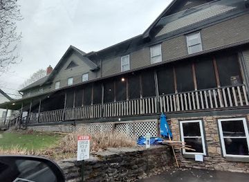 vermont/smugglers-notch-state-park/bar/village-tavern