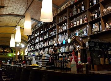 spain/tarragona/bar/red-lab