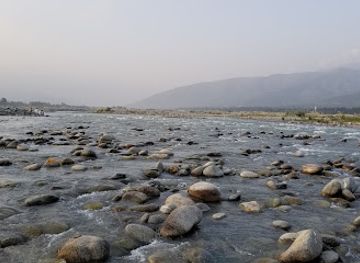 pakistan/swat-valley/bar/new-swat-river-restaurant
