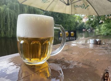 czechia/cesky-krumlov/bar/bar-na-skale