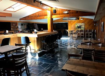 maine/mount-katahdin/bar/highlands-tavern