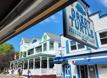 michigan/mackinac-island/bar/great-turtle-brewery-distillery