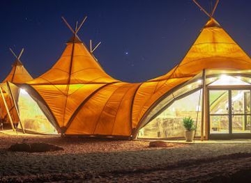 utah/lake-powell/bar/under-canvas-lake-powell-grand-staircase