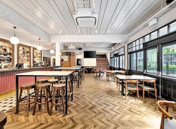 australia/south-east-south-australia/bar/the-elephant-british-pub