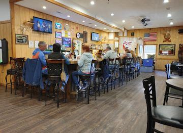 west-virginia/blackwater-falls-state-park/bar/old-trails-inn-sports-grill