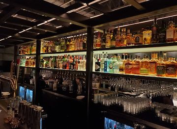 california/palm-springs/vista-las-palmas/bar/truss-twine