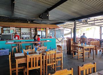 timor-leste/jaco-island/bar/castaway-bar-and-restaurant