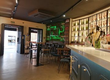 spain/seville/bar/torero-brandy-cocktail-bar