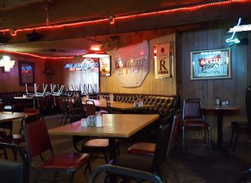 oklahoma/eufaula-lake/bar/chuck-s-bar-grill