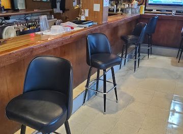 illinois/waukegan/bar/casey-s-corner