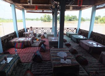 laos/si-phan-don-four-thousand-islands/bar/adams-bar-and-restaurant