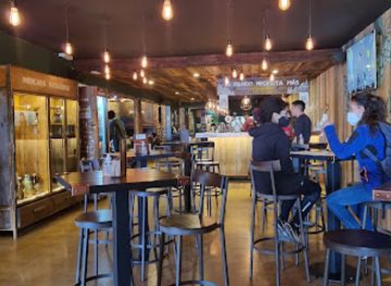 argentina/patagonia/bar/cerveza-patagonia-refugio-calafate