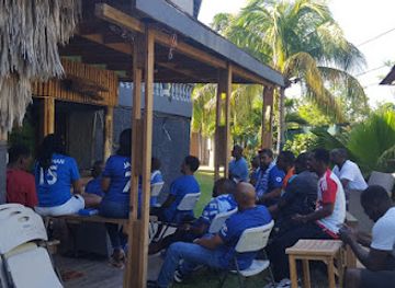 grenada/saint-george/bar/old-skool-pub